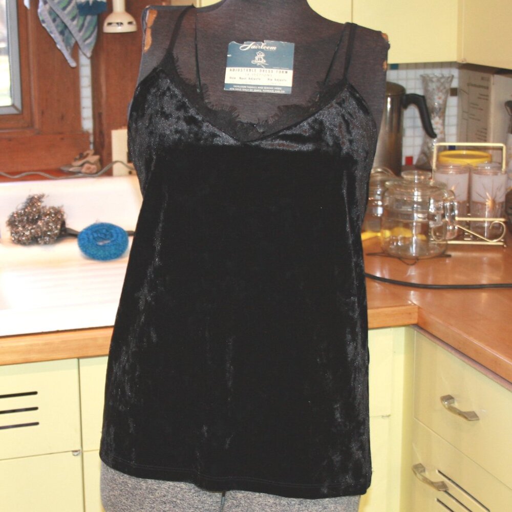 In Extenso Camisole Ladies Sleepwear or Top